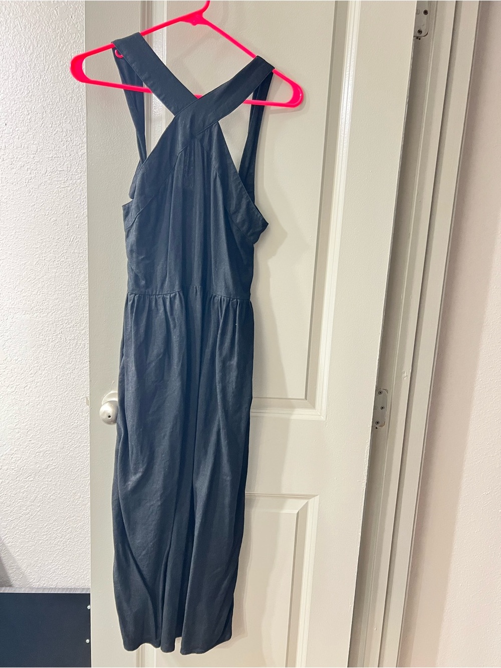 Sleeveless Cross-Back Midi Dress - Black